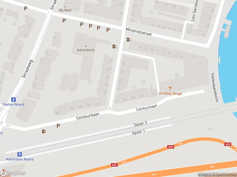 Ambulance met grote spoed naar de Willem van Hillegaersbergstraat in Rotterdam
