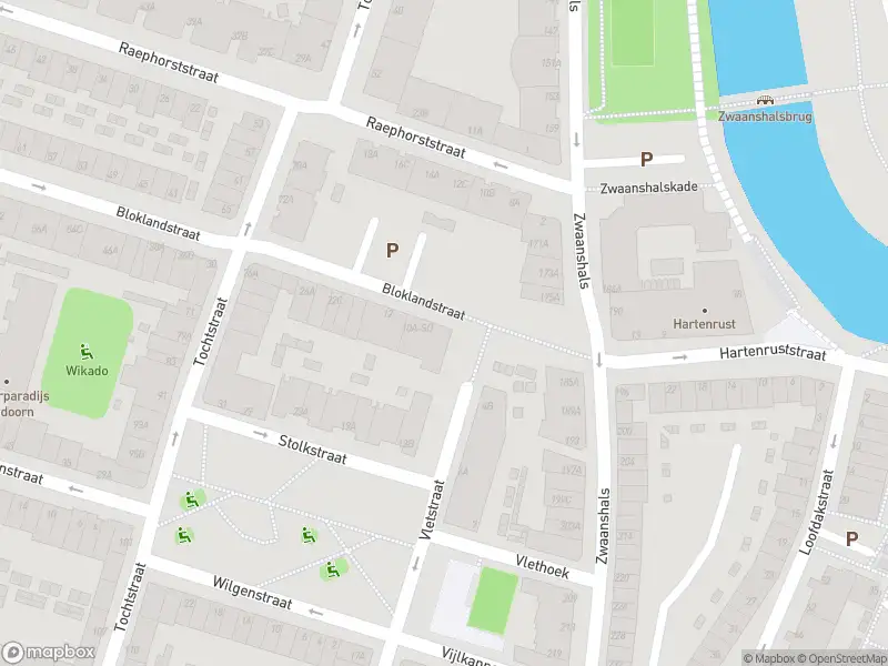 Ambulance met grote spoed naar de Bloklandstraat in Rotterdam