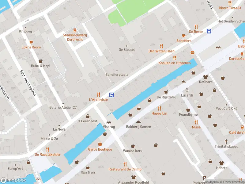 Ambulance met gepaste spoed naar de Groenmarkt in Dordrecht