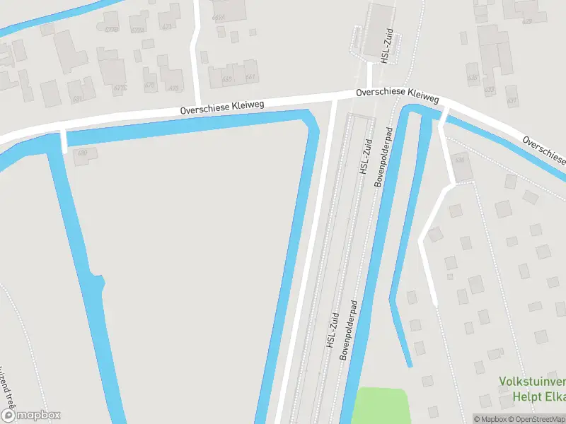 Ambulance met gepaste spoed naar de Overschiese Kleiweg in Rotterdam