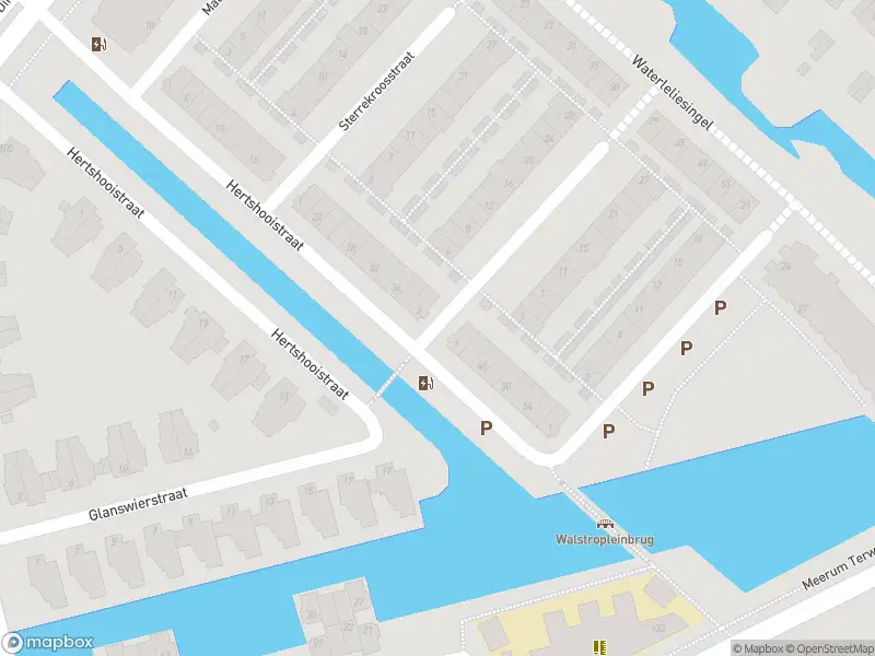 Ambulance met gepaste spoed naar de Veenwortelstraat in Rotterdam