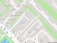 Ambulance met gepaste spoed naar de Linnaeuskade in Amsterdam
