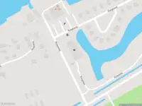 Politie met grote spoed naar de Roegeweg in Steendam vanwege personen te water