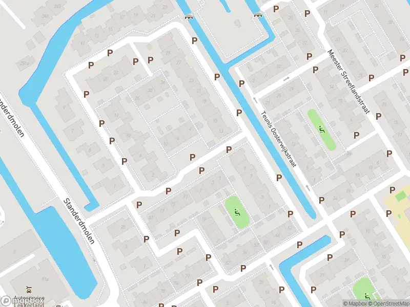 Ambulance met gepaste spoed naar de Burgemeester Hardonkstraat in Nieuw-Lekkerland