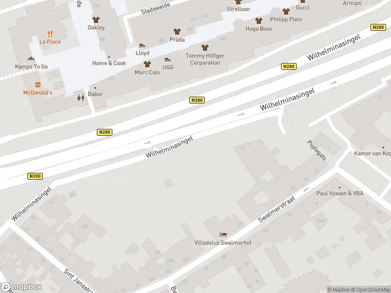 Brandweer met grote spoed naar de Wilhelminasingel in Roermond vanwege een buitenbrand