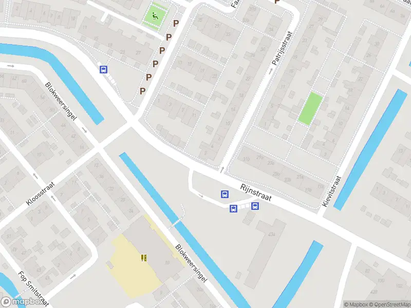 Ambulance met grote spoed naar de Patrijsstraat in Alblasserdam