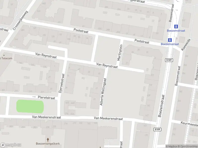 Ambulance met grote spoed naar de Van Reynstraat in Rotterdam