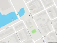 Ambulance met gepaste spoed naar de Heysekade in Rotterdam