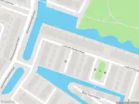 Politie met grote spoed naar de Gijsbertje Louffhof in Weesp