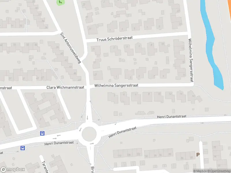 Ambulance met grote spoed naar de Wilhelmina Sangersstraat in Venray