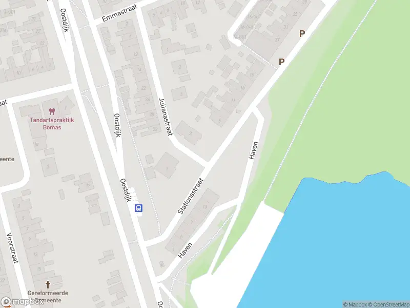 Brandweer en politie met grote spoed naar de Stationsstraat in Sint Philipsland vanwege middelgrote brand