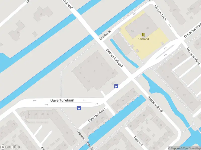 Ambulance met grote spoed naar de Nabucco in Krimpen aan den IJssel