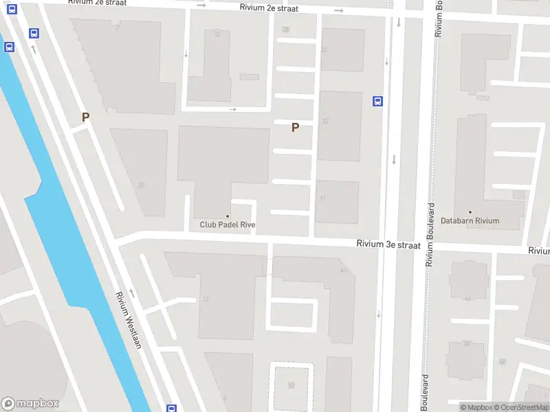 Ambulance met gepaste spoed naar de Rivium 3e straat in Capelle aan den IJssel