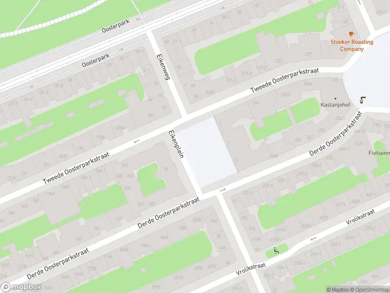 Ambulance met grote spoed naar de Eikenplein in Amsterdam