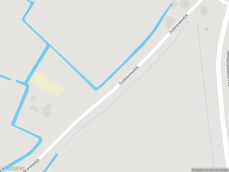 Ambulance met gepaste spoed naar de Oudelandsedijk in Abbenbroek
