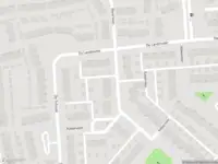 Ambulance met grote spoed naar de Kikkerveen in Spijkenisse