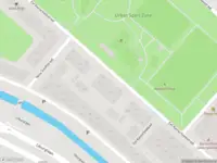 Ambulance met grote spoed naar de Eef Kamerbeekstraat in Amsterdam