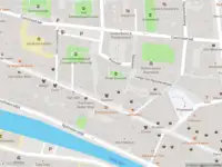 Ambulance met gepaste spoed naar de Turfmarkt in Leiden