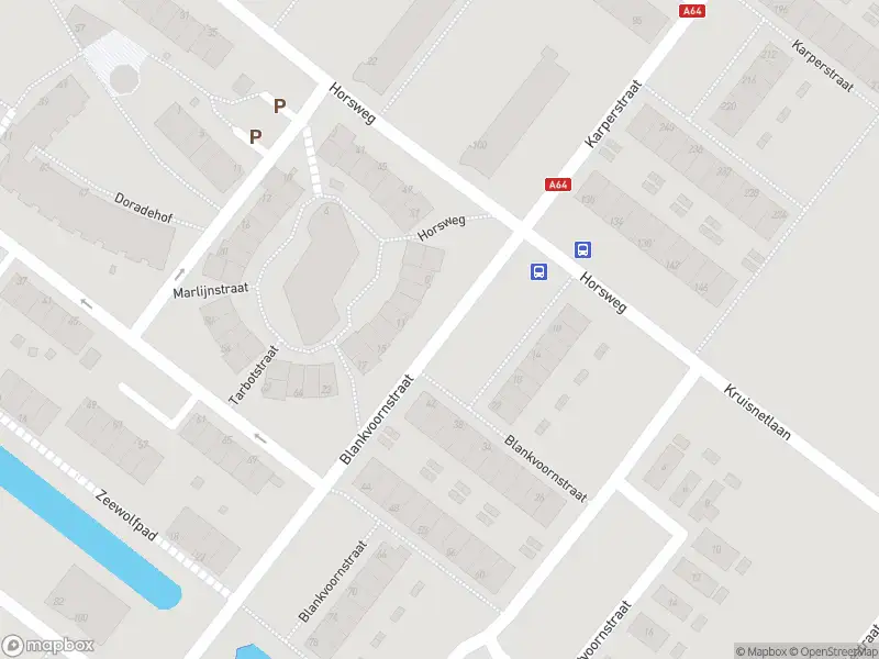 Ambulance met gepaste spoed naar de Blankvoornstraat in Hoogvliet Rotterdam