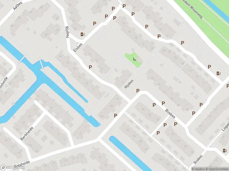 Ambulance met grote spoed naar de Rijsbes in Rotterdam