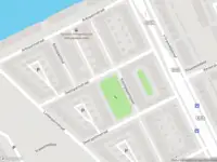 Ambulance met grote spoed naar de Koningspalmplein in Amsterdam