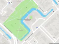 Ambulance met gepaste spoed naar de Raadhuisplein in Leidschendam