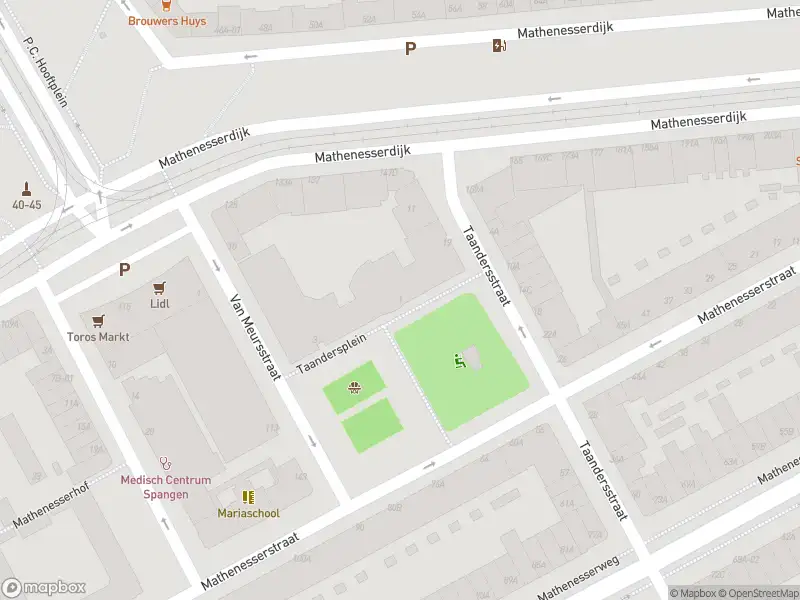 Ambulance met grote spoed naar de Taandersplein in Rotterdam