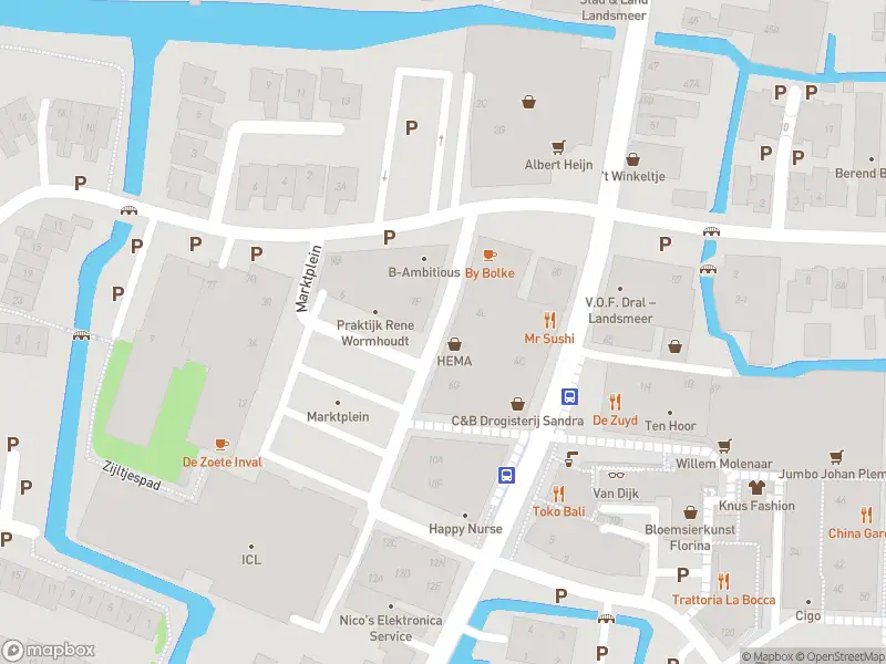 Ambulance met grote spoed naar de Marktplein in Landsmeer