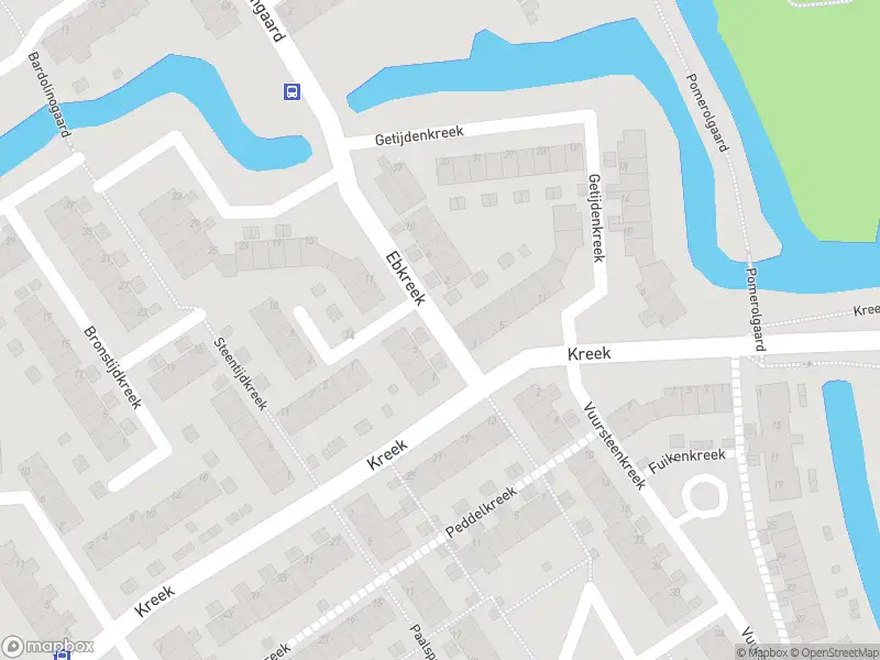 Ambulance met gepaste spoed naar de Ebkreek in Spijkenisse