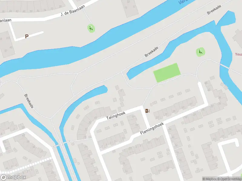 Ambulance met grote spoed naar de Breekade in Spijkenisse