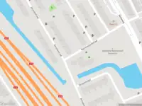 Ambulance met gepaste spoed naar de Ameidestraat in Rotterdam