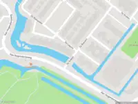 Ambulance met gepaste spoed naar de De Lagune in Alblasserdam