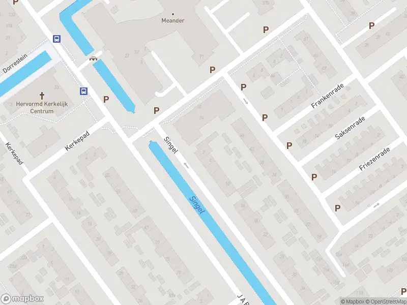 Ambulance met gepaste spoed naar de Singel in Nieuwerkerk aan den IJssel