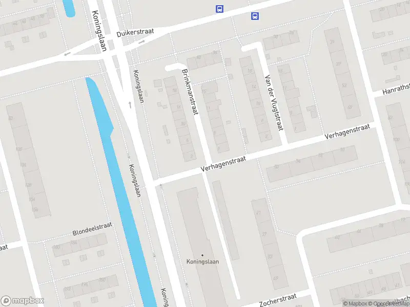 Ambulance met grote spoed naar de Brinkmanstraat in Rotterdam