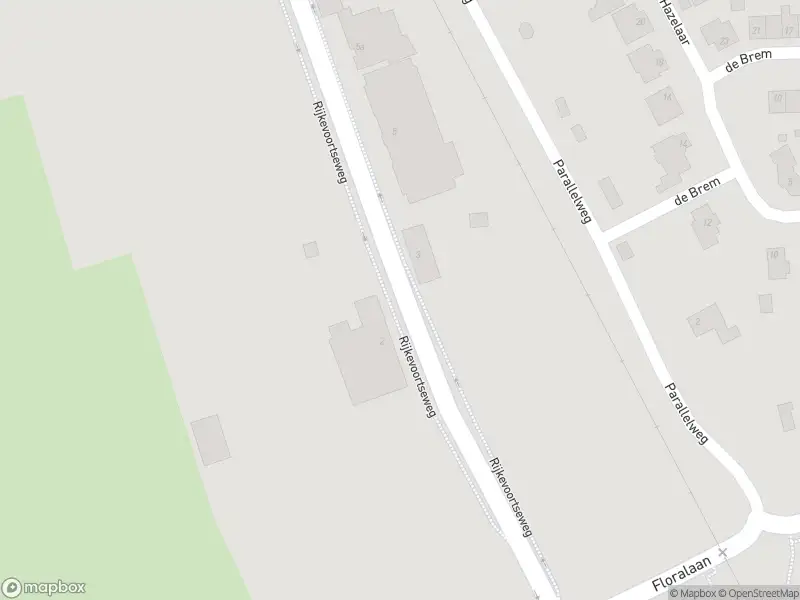 Brandweer met gepaste spoed naar de Rijkevoortseweg in Boxmeer vanwege een buitenbrand