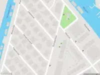 Ambulance met grote spoed naar de Juttepeerpad in Amsterdam
