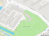 Ambulance met gepaste spoed naar de Burgemeester Stulemeijerlaan in Schiedam