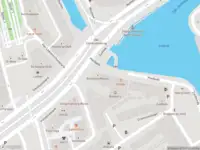 Ambulance met gepaste spoed naar de Hooikade in Delft