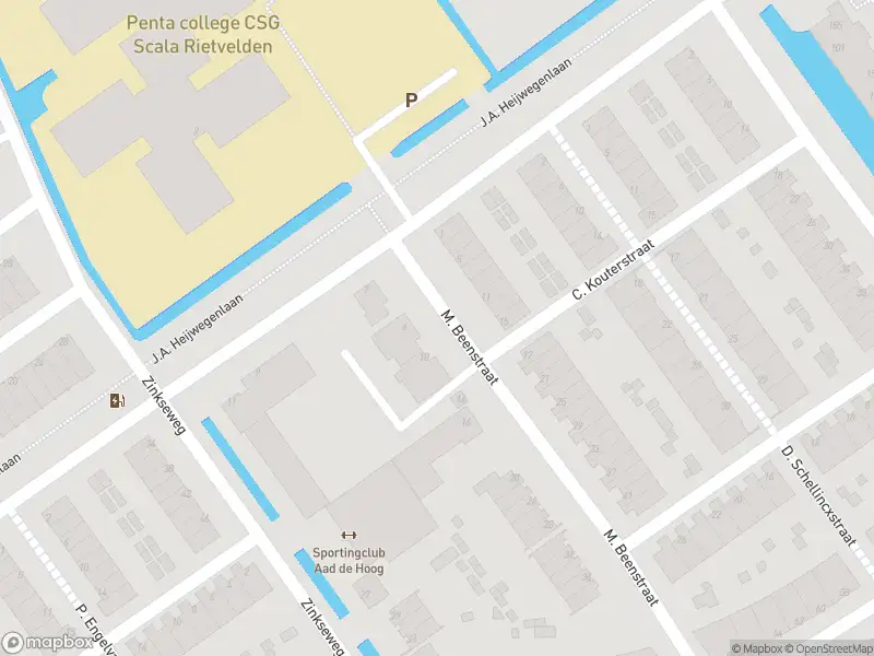 Ambulance met grote spoed naar de M. Beenstraat in Spijkenisse