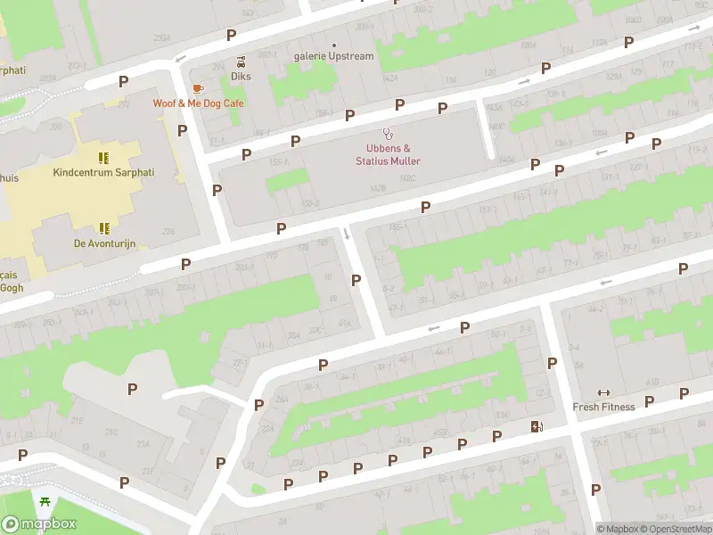 Ambulance met gepaste spoed naar de Korte Tolstraat in Amsterdam