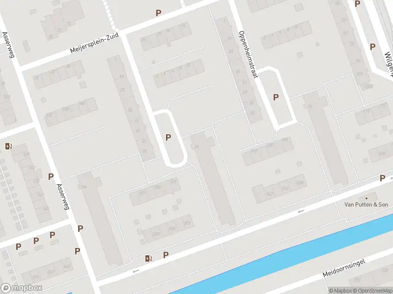 Ambulance met grote spoed naar de Naberstraat in Rotterdam