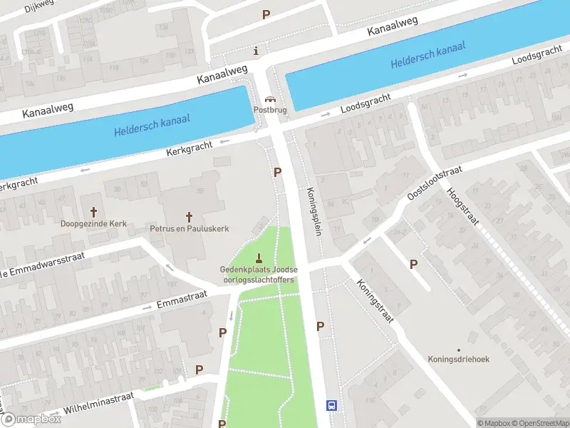 Ambulance met grote spoed naar de Koningsplein in Den Helder