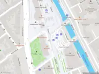 Ambulance met gepaste spoed naar de Stationsplein in Delft
