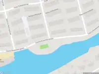 Ambulance met grote spoed naar de Clazina Kouwenbergzoom in Rotterdam