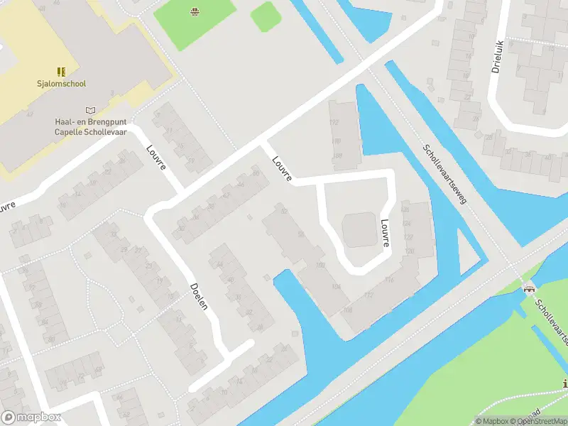 Ambulance met gepaste spoed naar de Louvre in Capelle aan den IJssel