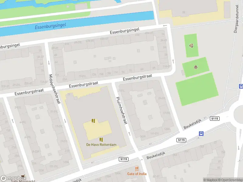Ambulance met gepaste spoed naar de Pluimhoefstraat in Rotterdam