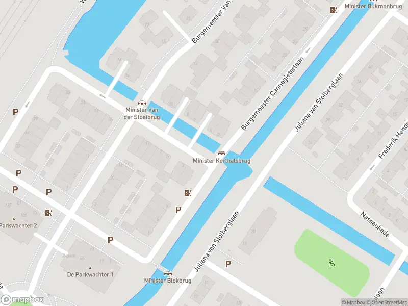 Ambulance met gepaste spoed naar de Burgemeester Pompe van Meerdervoortlaan in Voorschoten