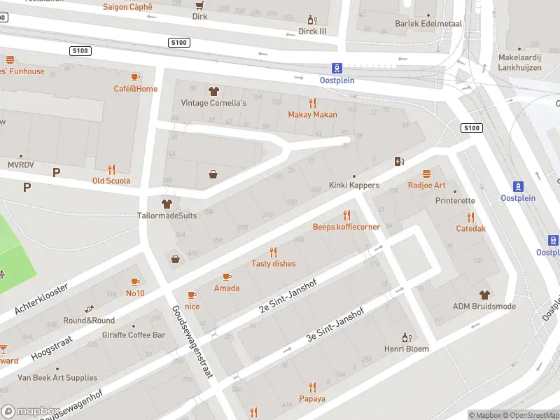 Ambulance met grote spoed naar de Hoogstraat in Rotterdam