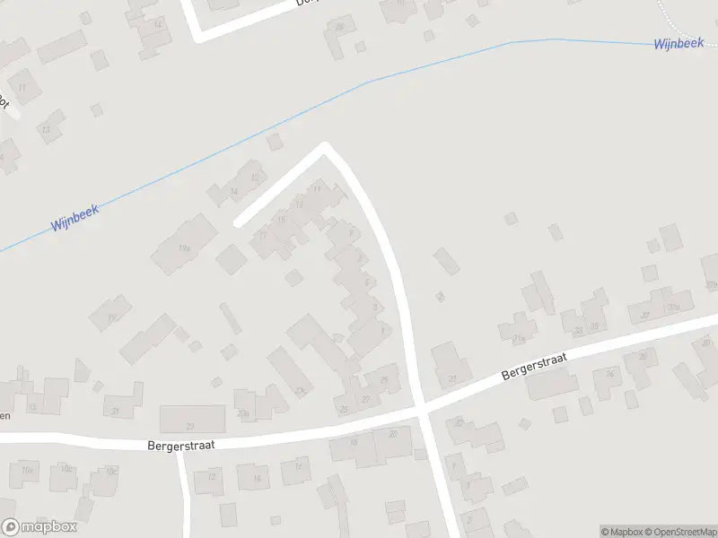 Ambulance met grote spoed naar de Bergerpoort in Neer