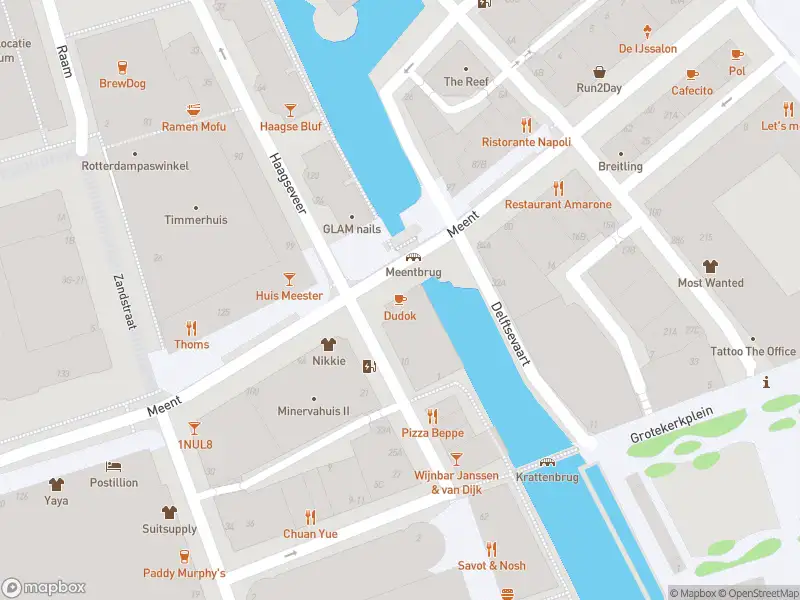 Ambulance met gepaste spoed naar de Meent in Rotterdam